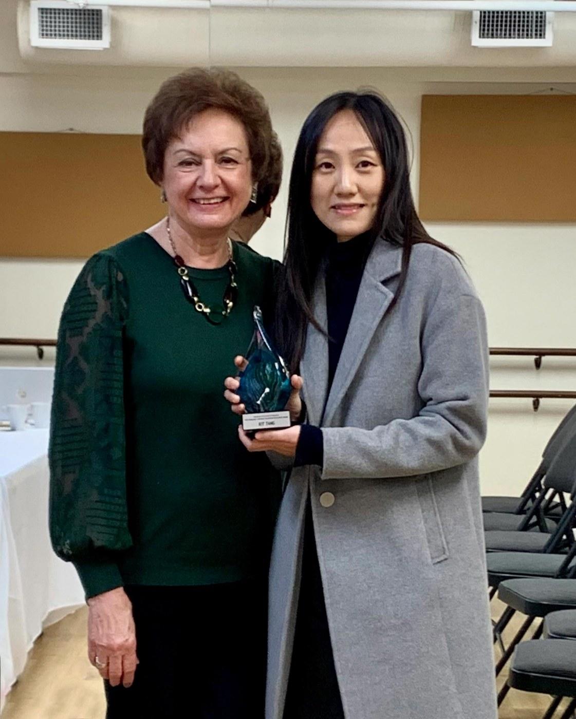 Kit receives the 2025 Margaret Stephens Volunteer Excellence Award from Linda Shirley